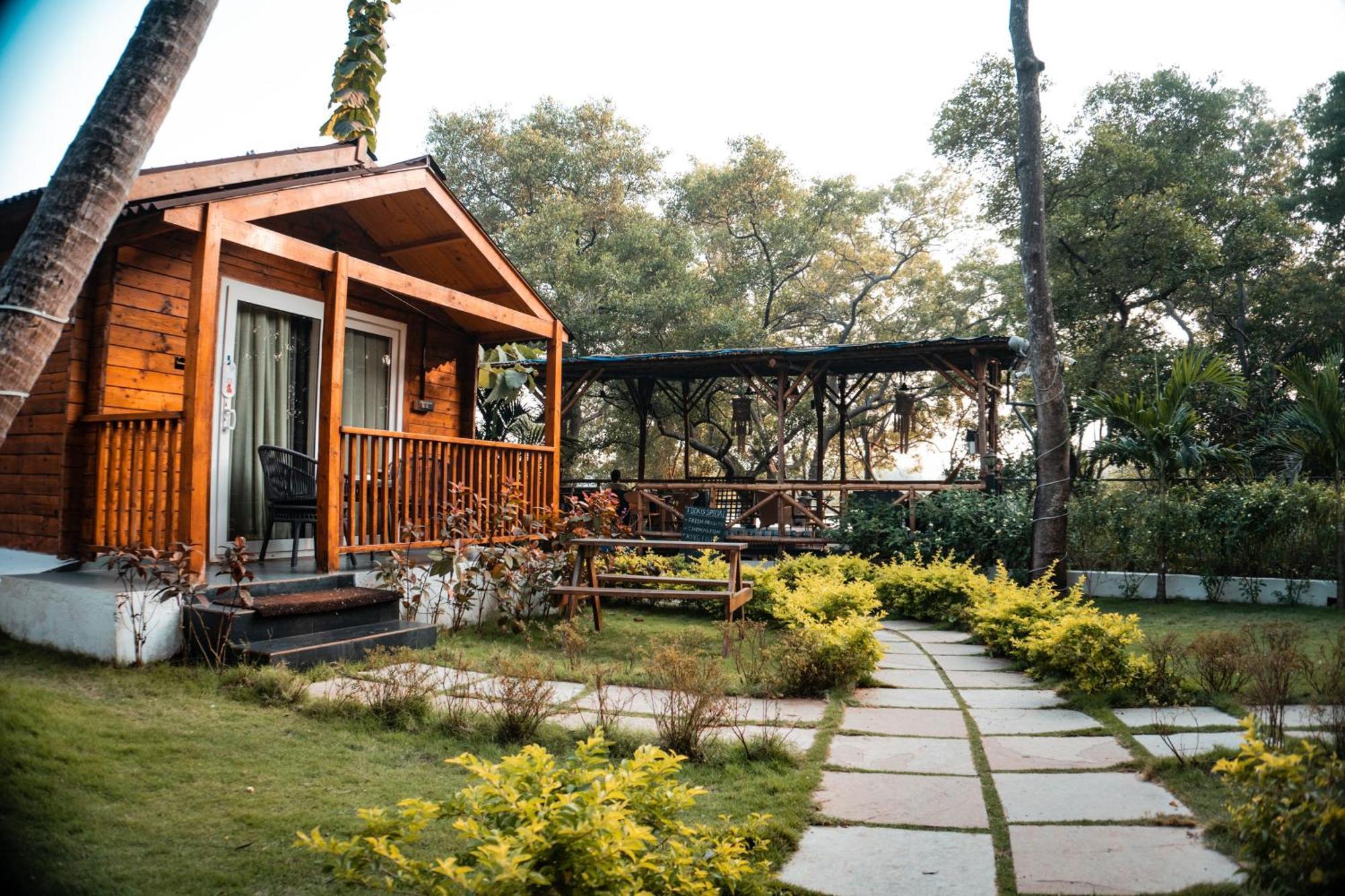 Tranquill Riverside Luxury Cottages With Bathtub, Candolim Buitenkant foto