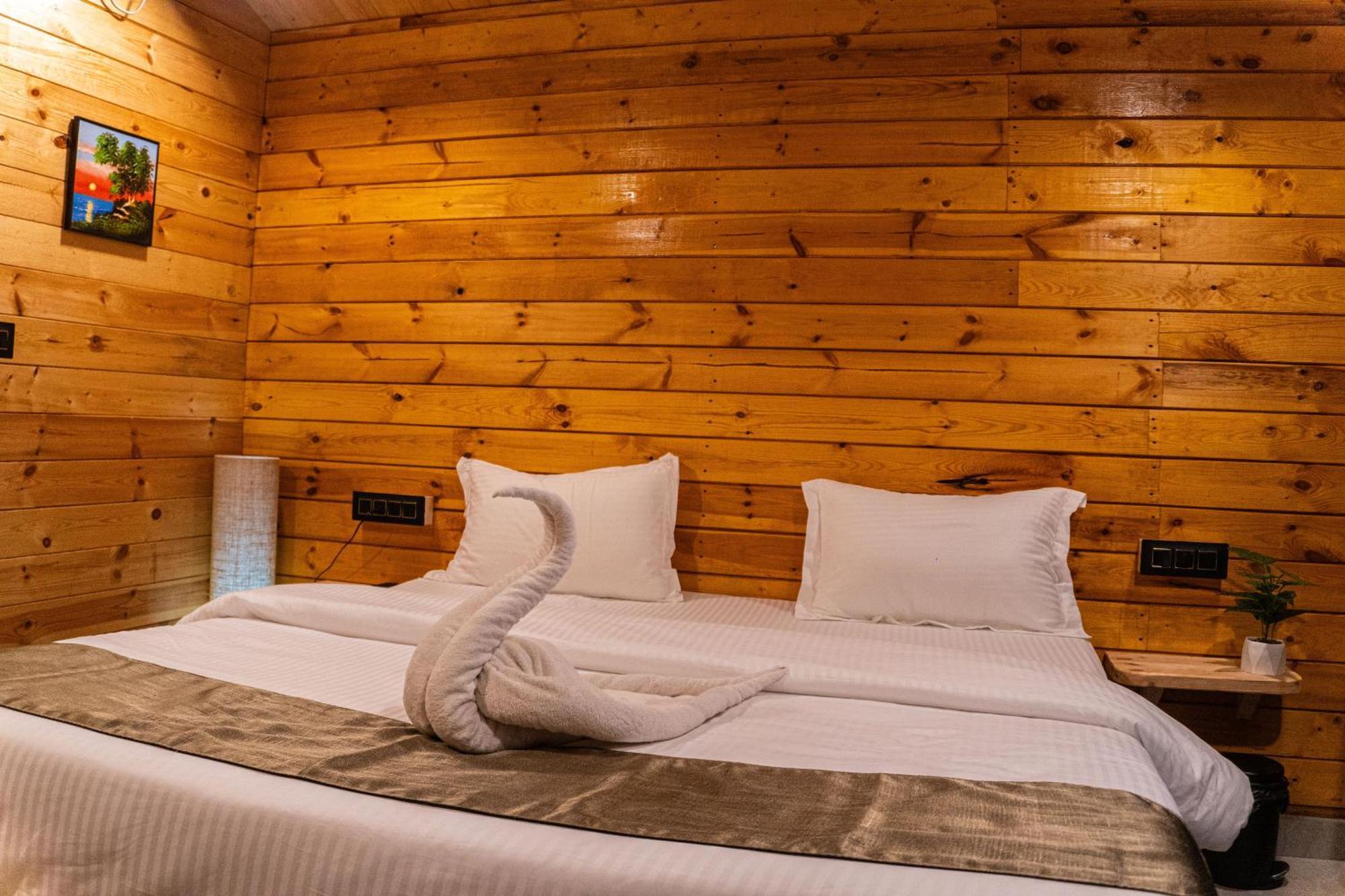 Tranquill Riverside Luxury Cottages With Bathtub, Candolim Buitenkant foto