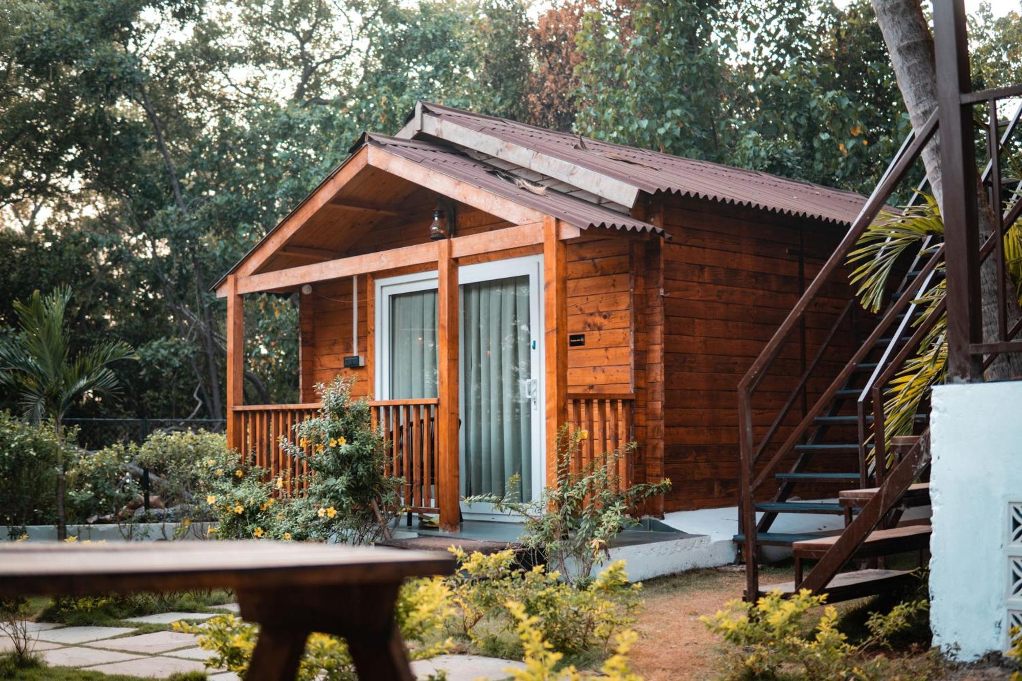 Tranquill Riverside Luxury Cottages With Bathtub, Candolim Buitenkant foto